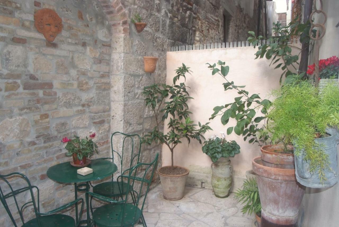 Piccola Corte Ascoli Piceno Buitenkant foto